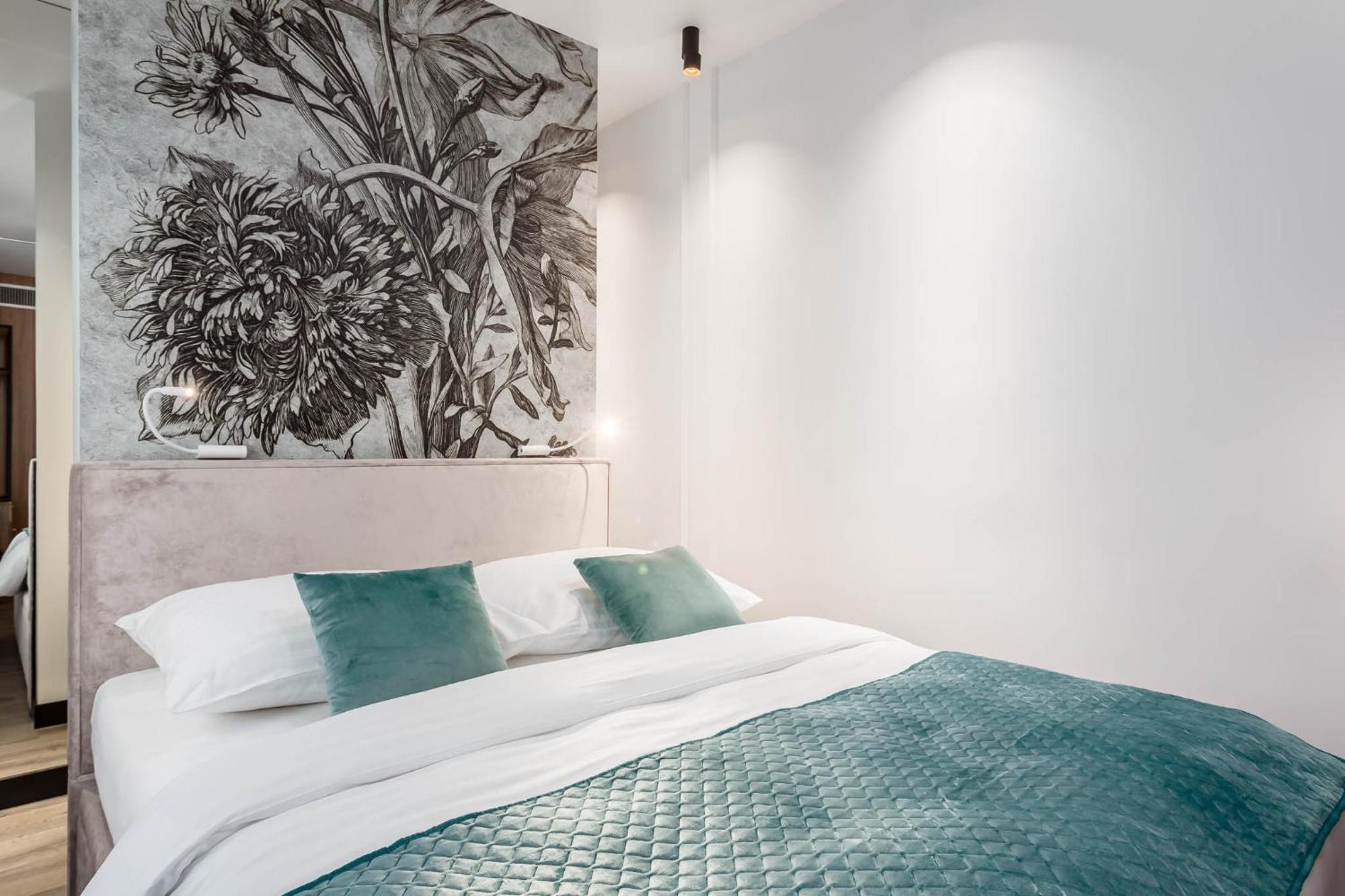 Deo Plaza By Rent Like - Old Town Aparthotel *